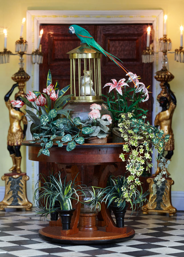 0054 Biedermeier plant stand